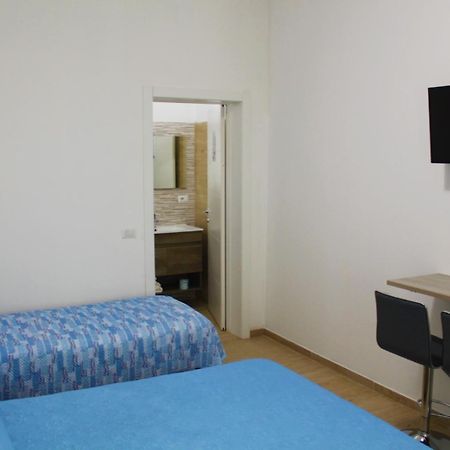 B&B Sunrise Porto Cesareo Quarto foto